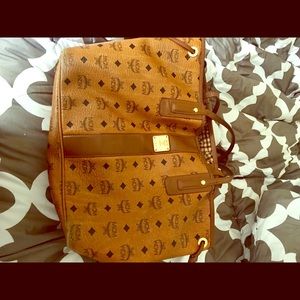 Mcm Tote with clutch